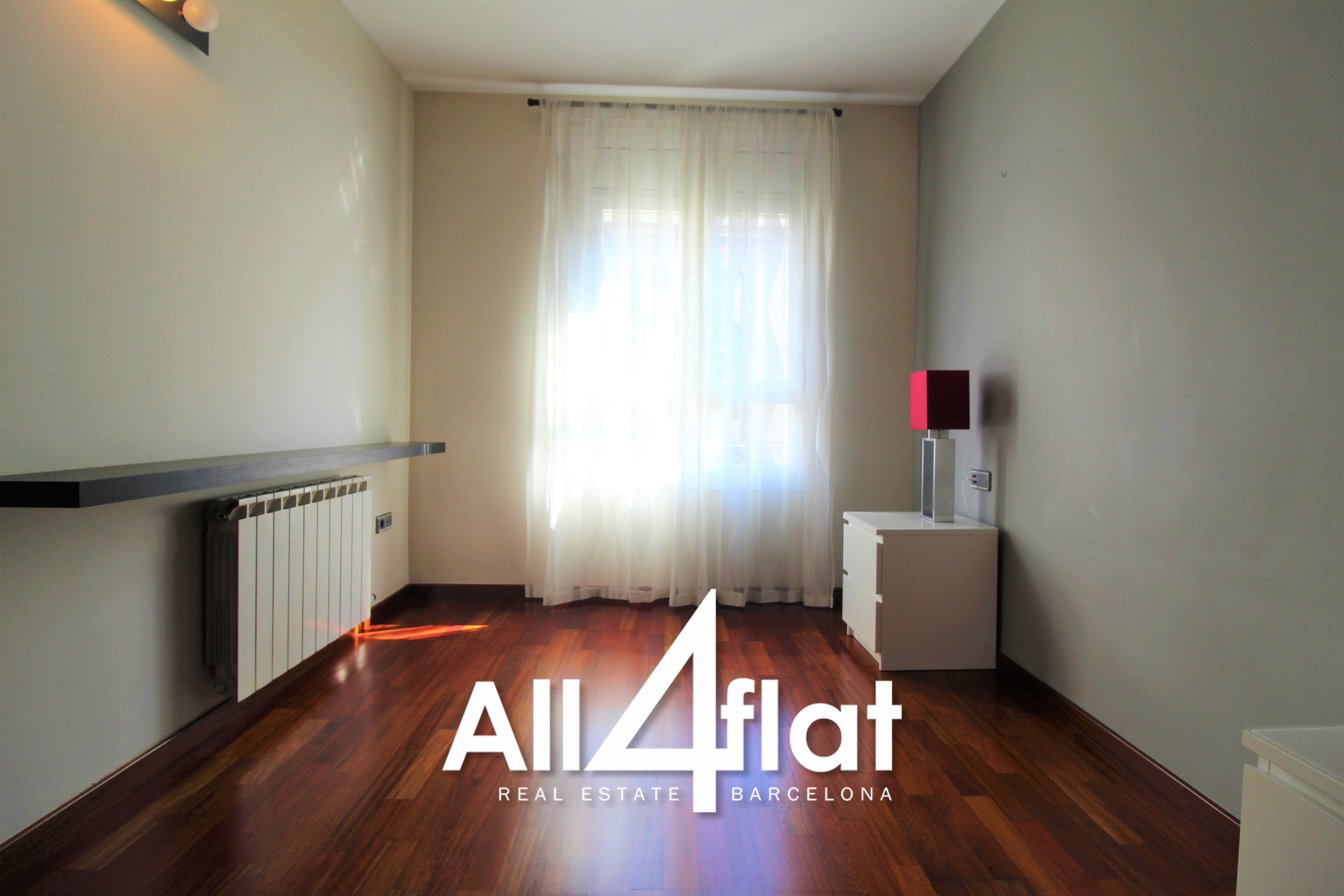 C/ Gran de Gracia - Ref: 000233B