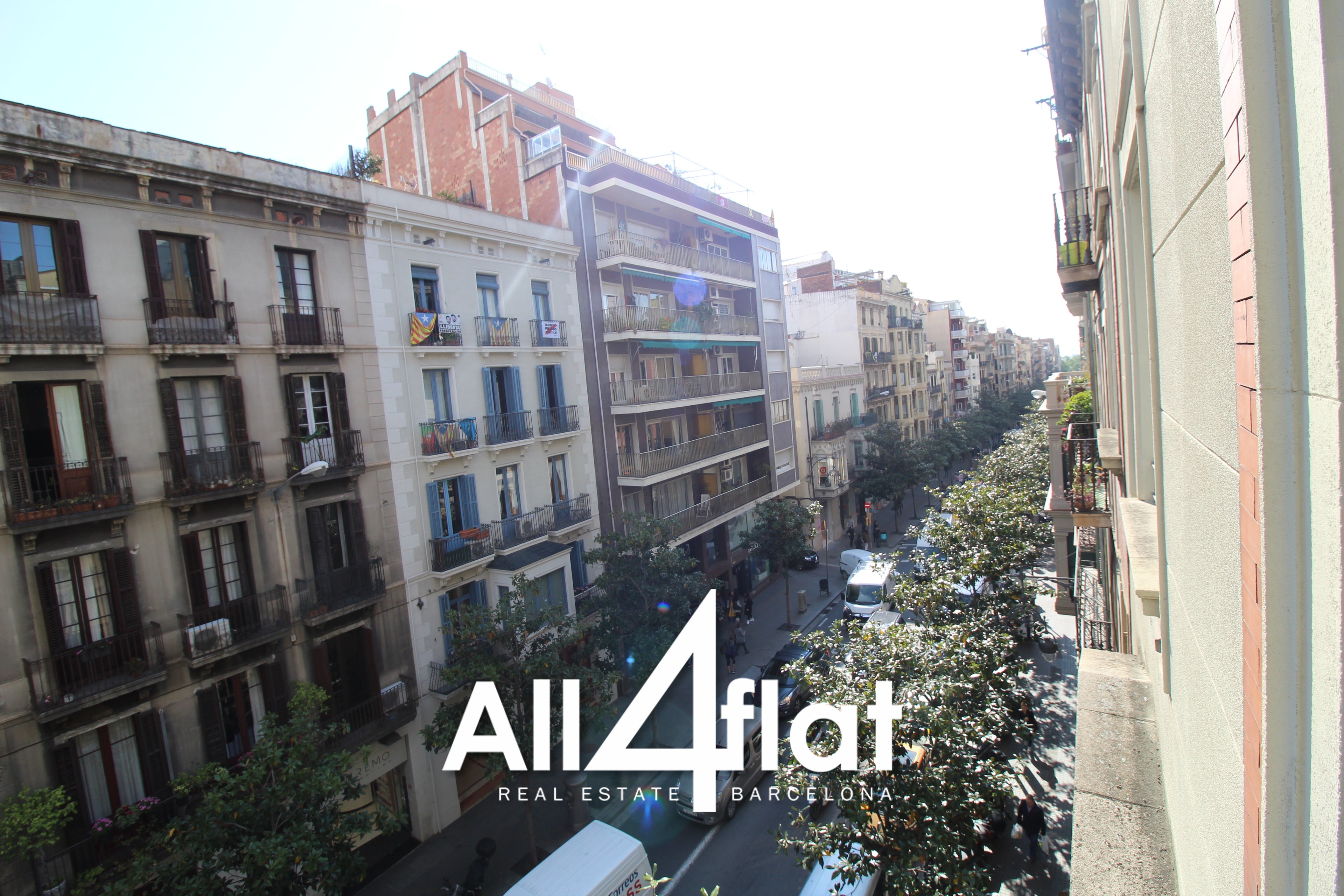 C/ Gran de Gracia - Ref: 000233B