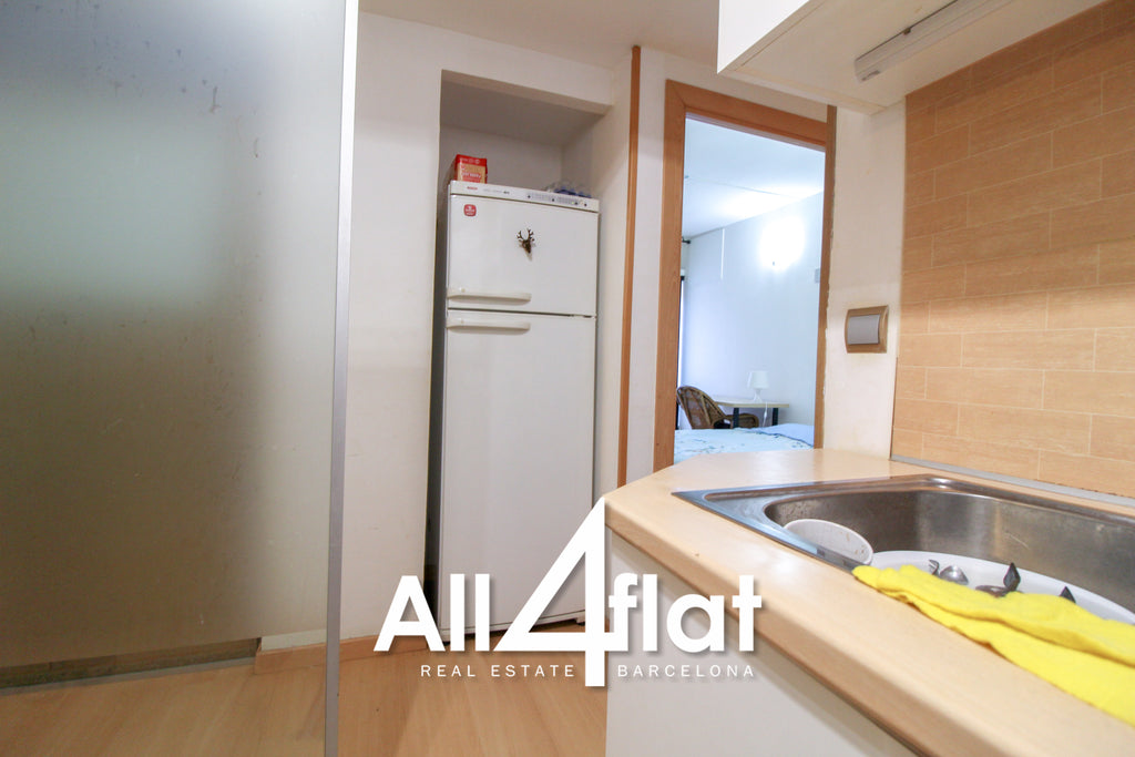 Rue de Berlin - Réf. : 001284E 