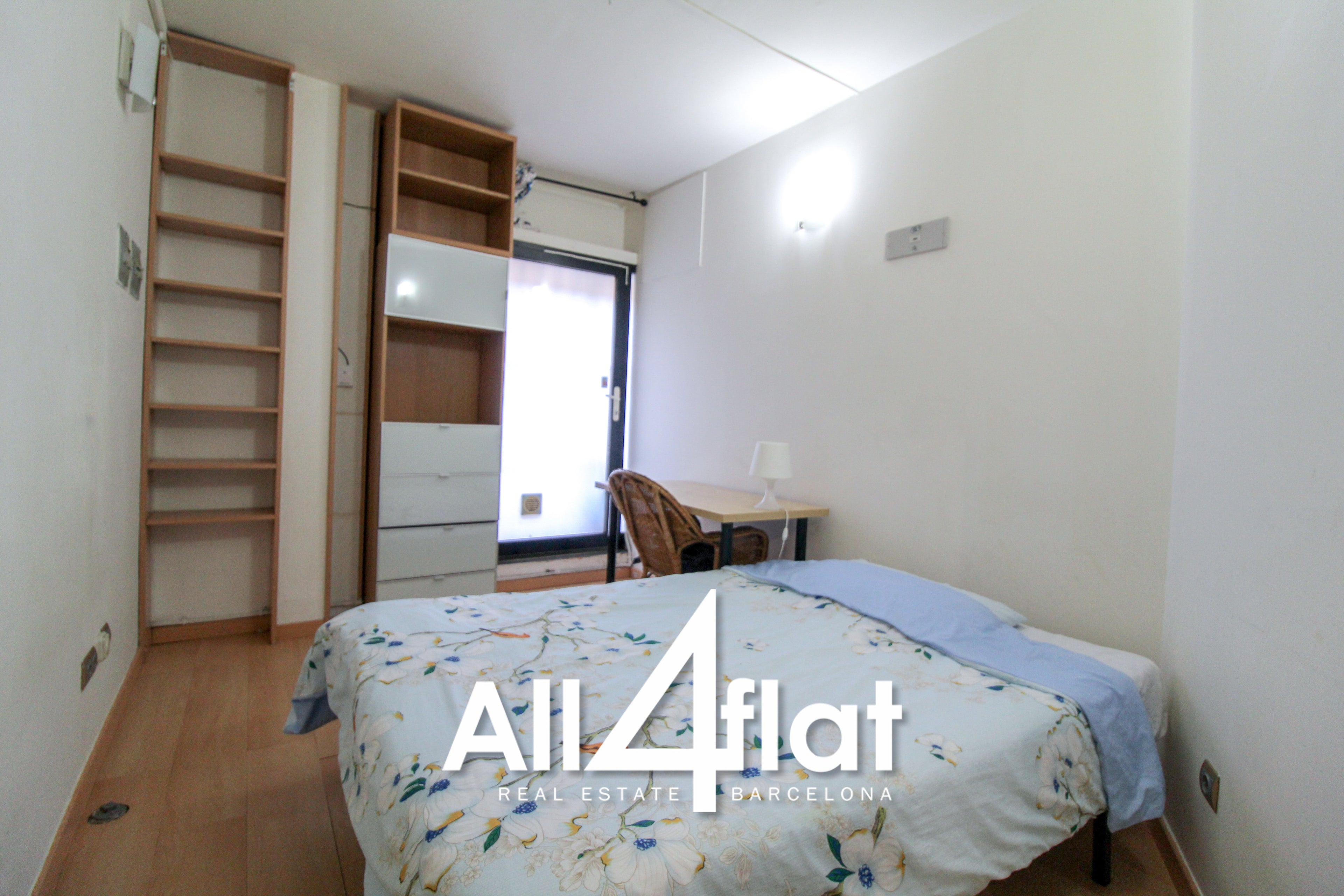 Rue de Berlin - Réf. : 001284E 