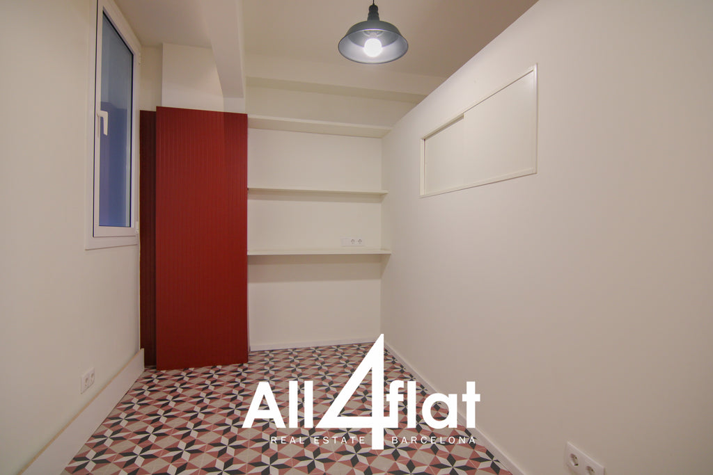 C/ Portal Nou - Ref: 002542C