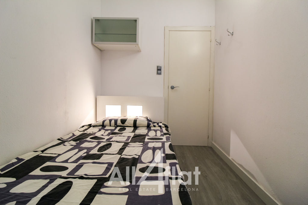 C/ Roger de Flor - Ref: 000613J