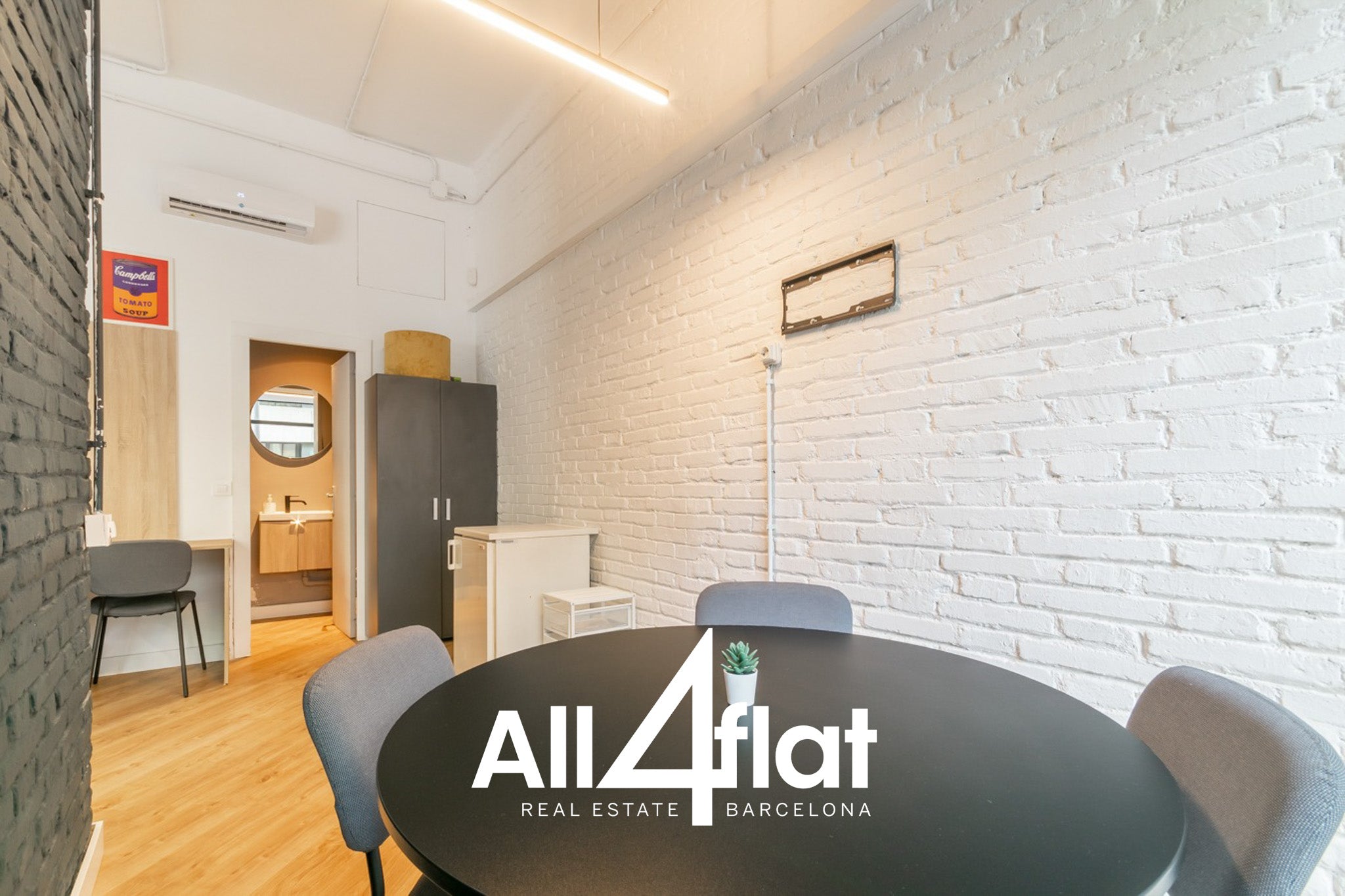 C/ Viladomat  - Ref: 001558F