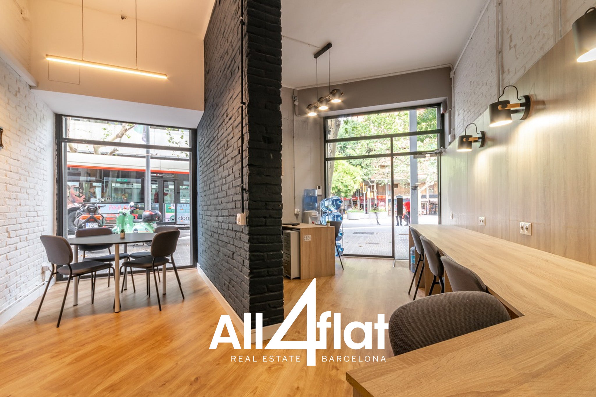 C/ Viladomat  - Ref: 001558F
