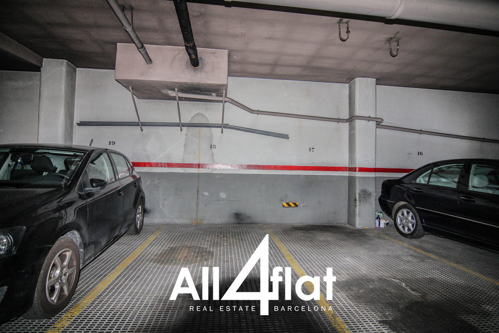 Muntaner Street - Ref: 002796