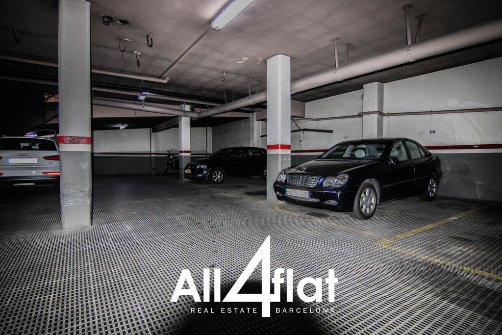 Muntaner Street - Ref: 002796