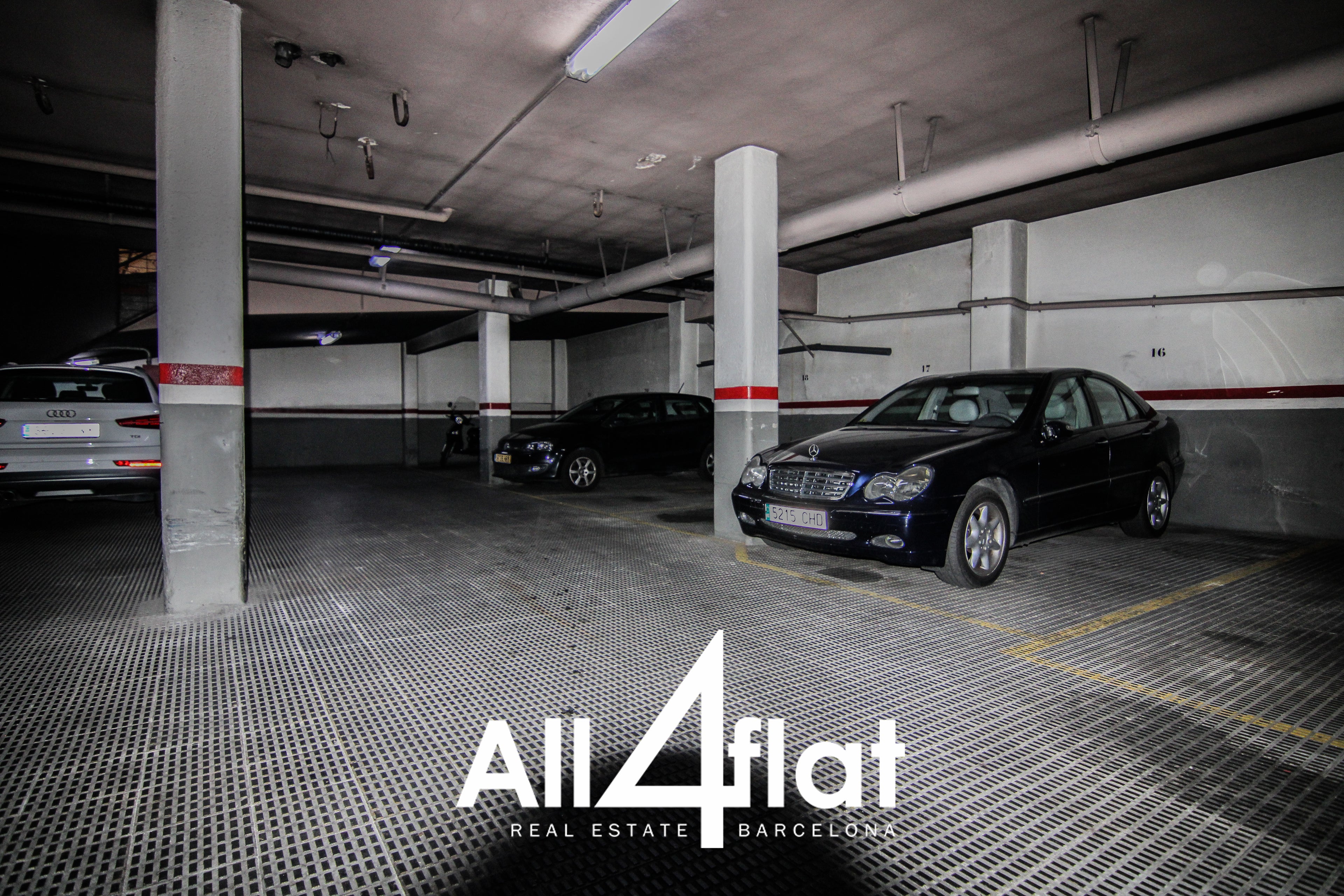 Muntaner Street - Ref: 002796