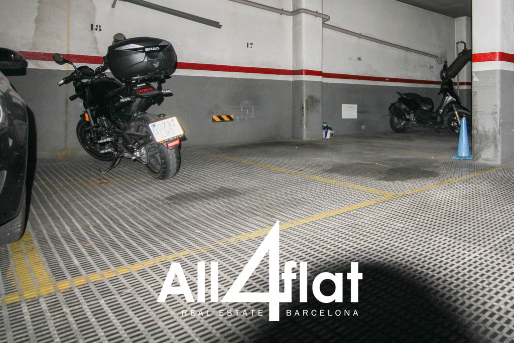 Muntaner Street - Ref: 002797 