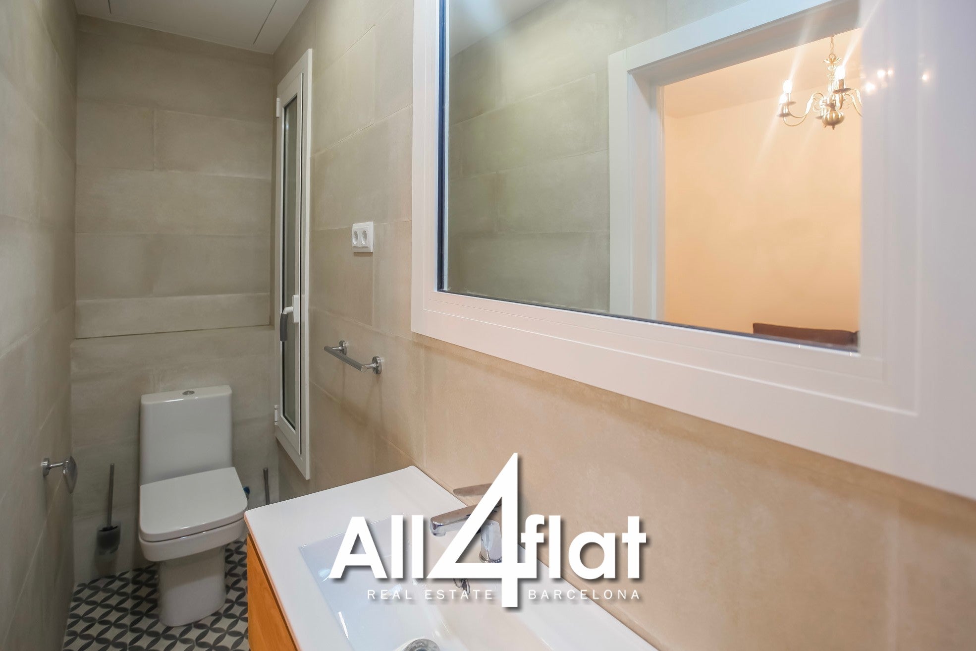 C/ Viladomat - Ref: 000765P