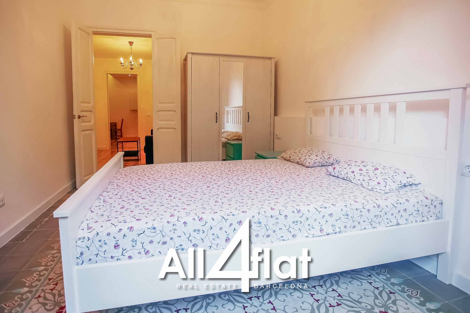 C/ Viladomat - Ref: 000765P