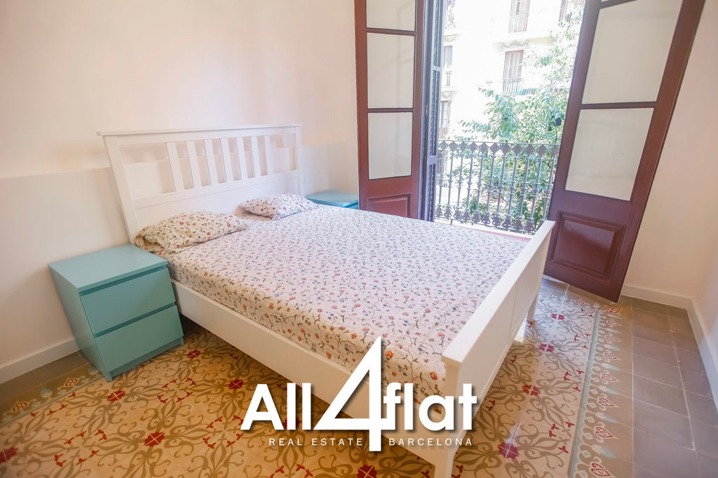 C/ Viladomat - Ref: 000765P