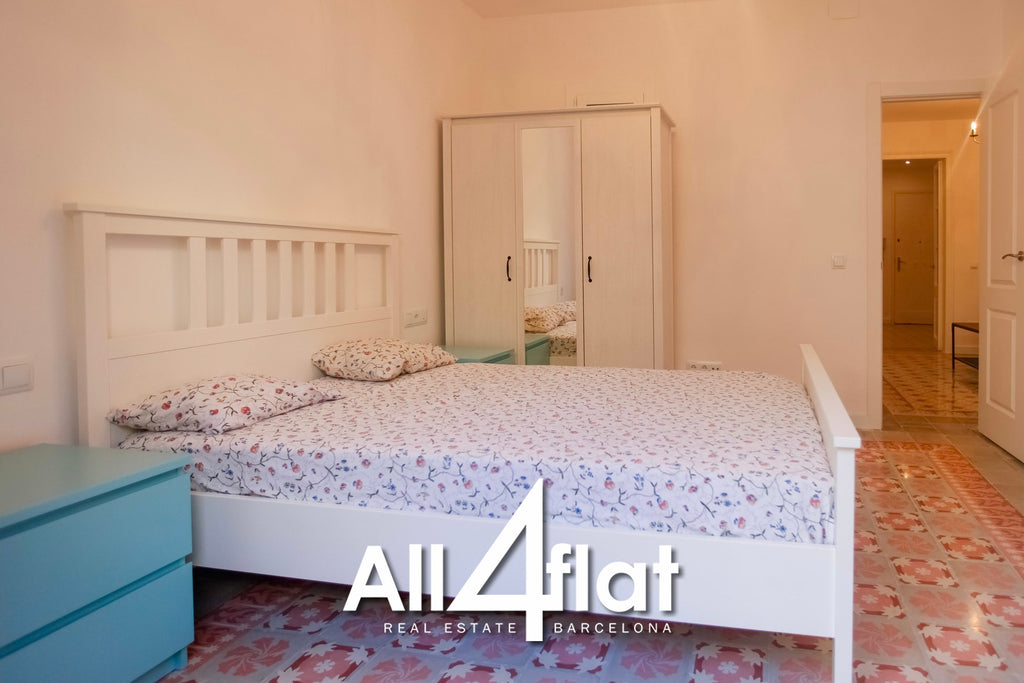 C/ Viladomat - Ref: 000765P