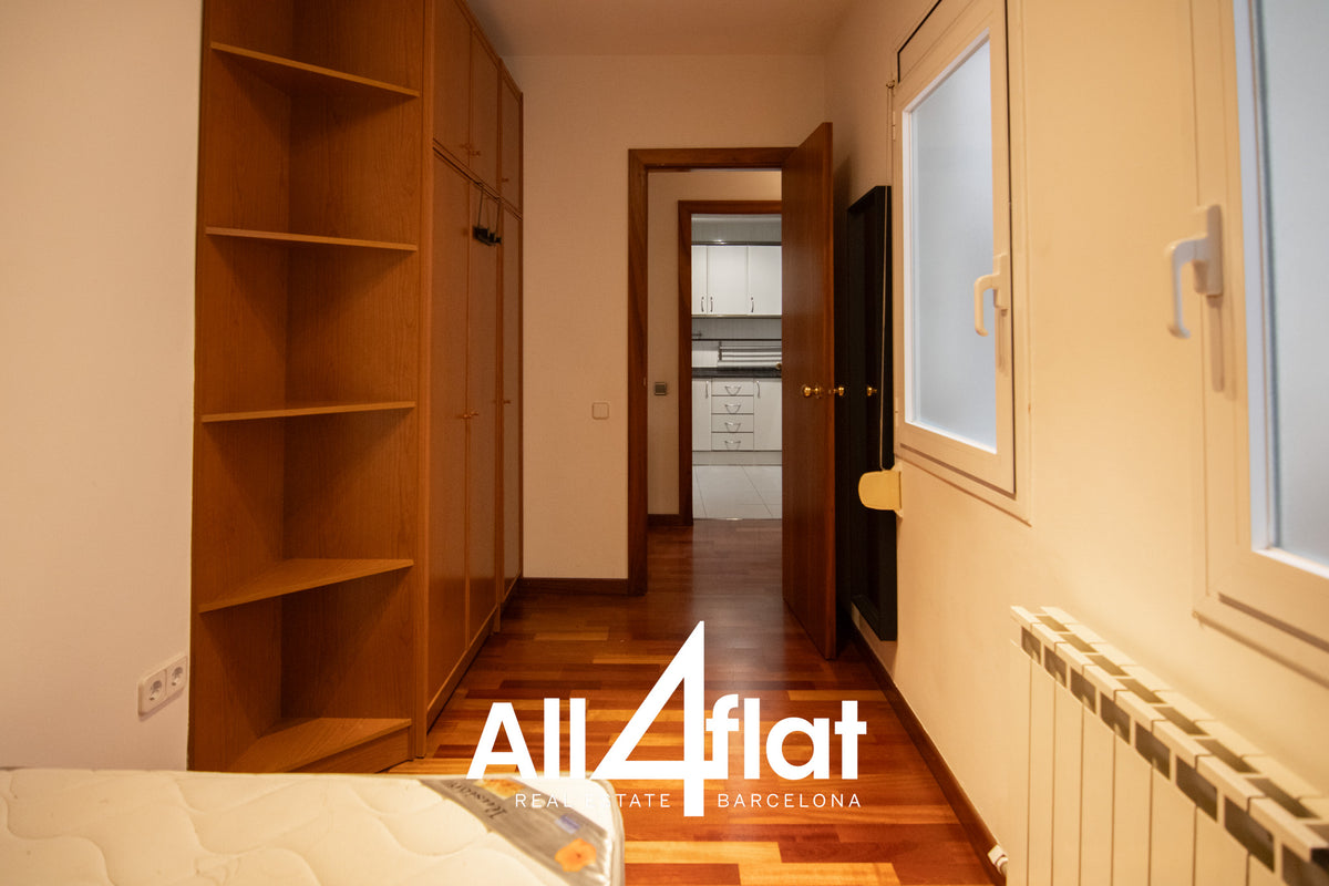 C/ Gran de Gracia - Ref: 000233B 