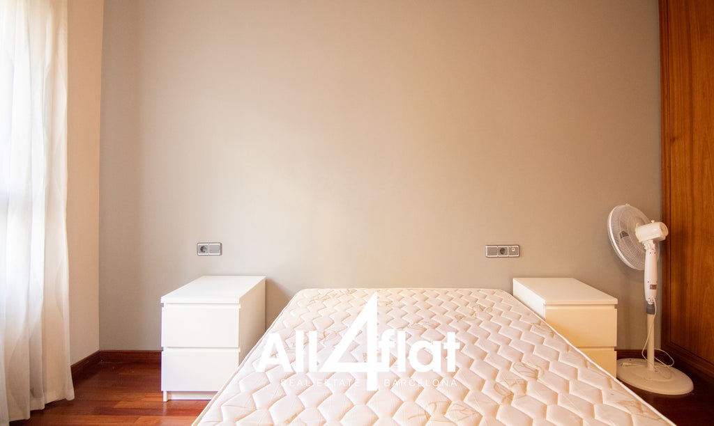 C/ Gran de Gracia - Ref: 000233B 