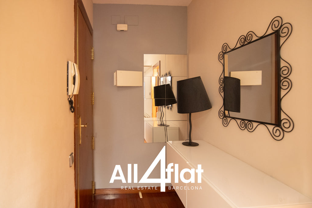 C/ Gran de Gracia - Ref: 000233B 