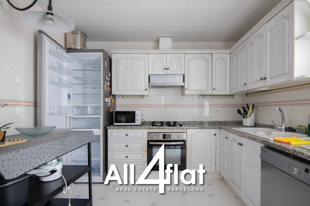 Sepulveda St. - Ref: 003645