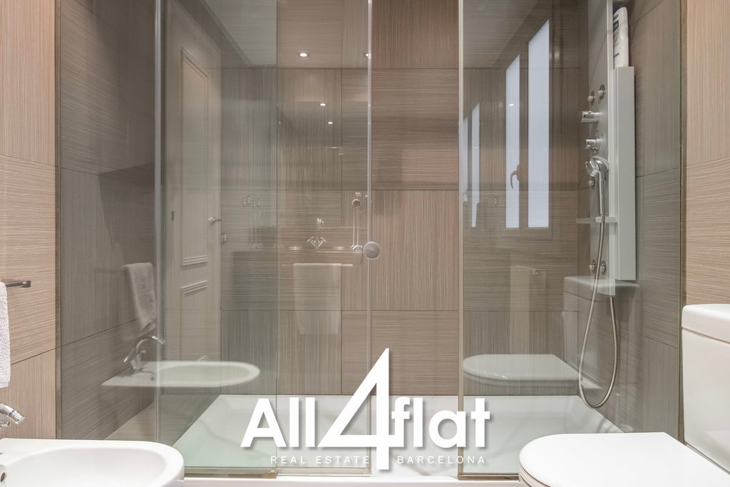 C/ Pau Claris - Ref: 003509A
