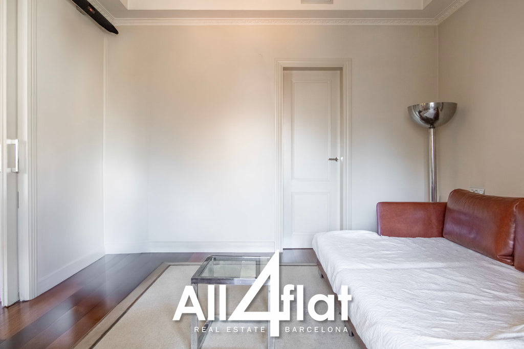 C/ Pau Claris - Ref: 003509A