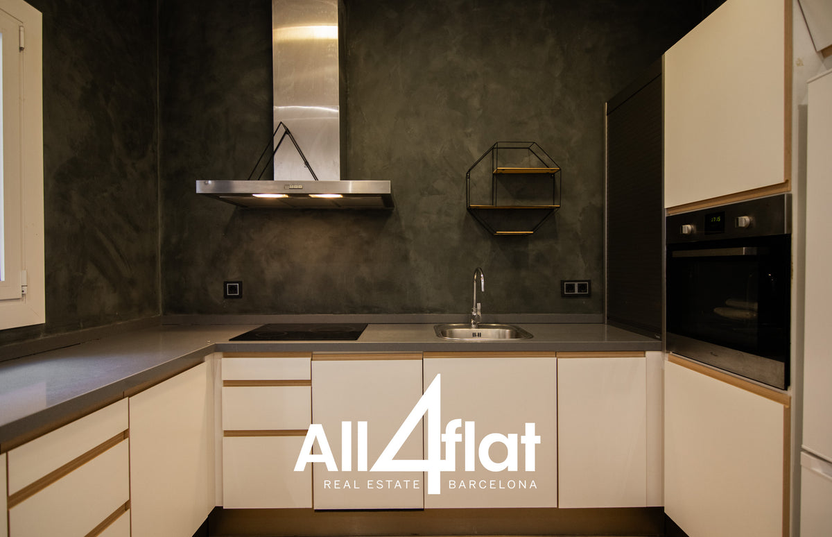 C/ Agustí Vell - Ref: 002547F