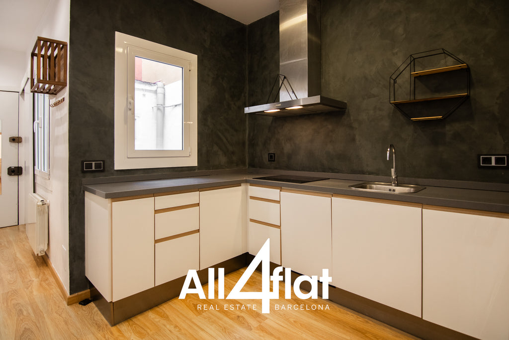 C/ Agustí Vell - Ref: 002547F