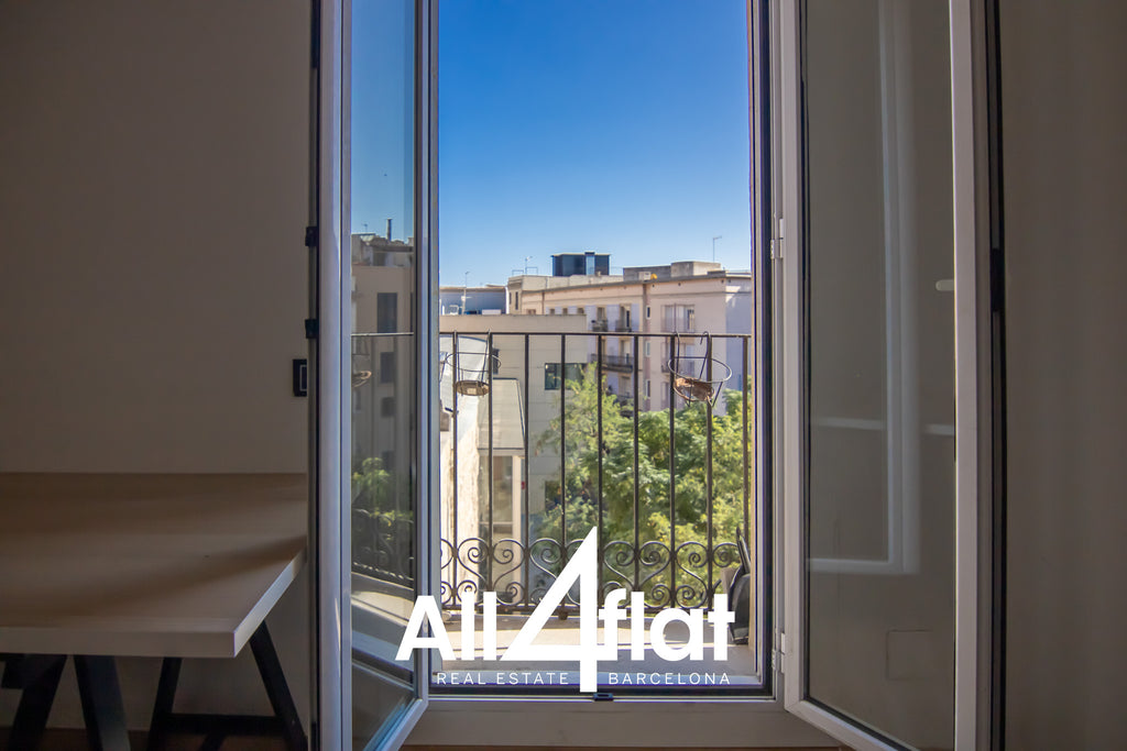 C/ Agustí Vell - Ref: 002547F