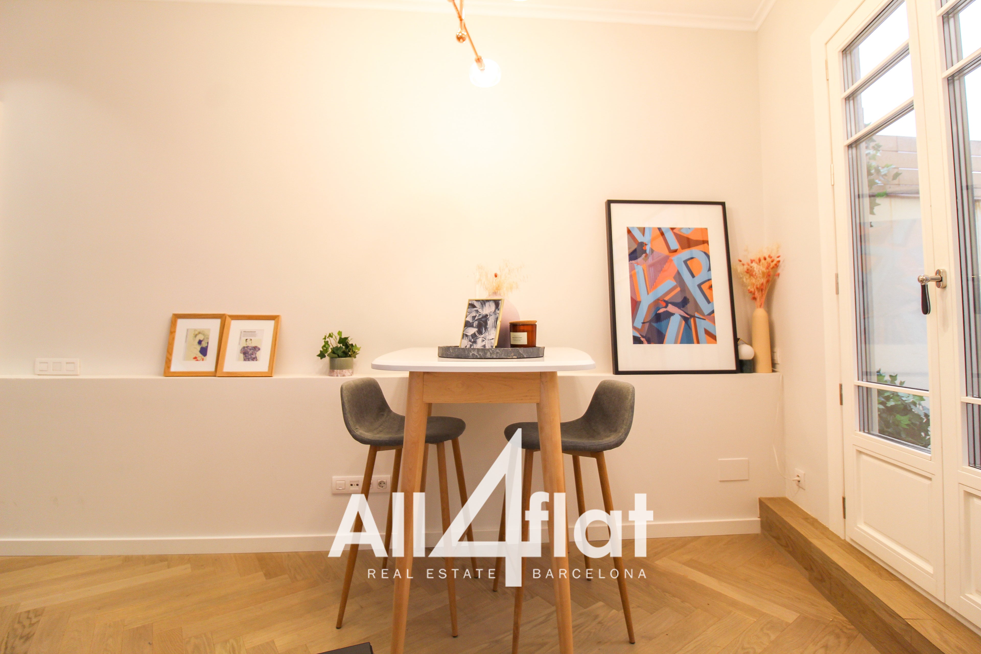C/ Gran via de Les Corts Catalanes - Ref: 001594A