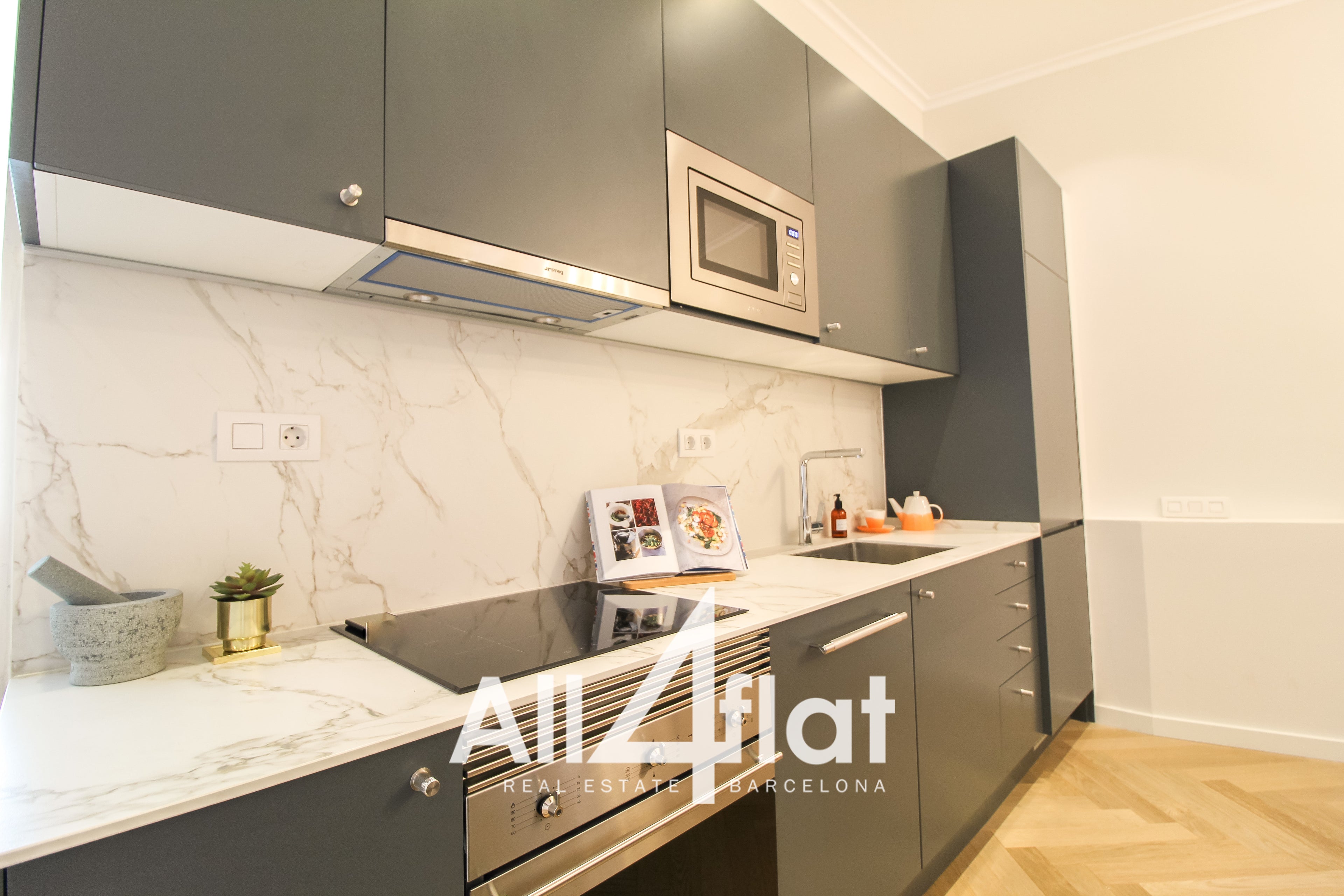 C/ Gran via de Les Corts Catalanes - Ref: 001594A