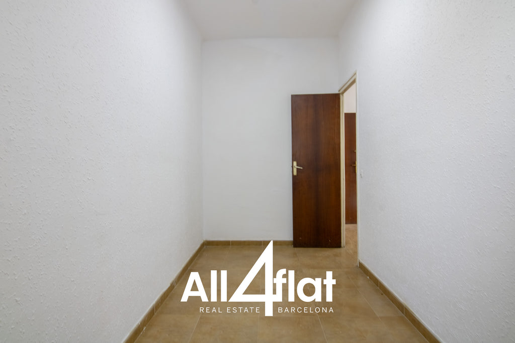 C/ Tres d'Abril - Ref: 003695