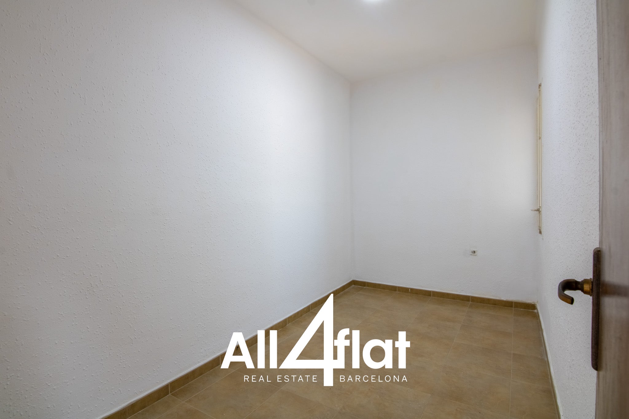 C/ Tres d'Abril - Ref: 003695