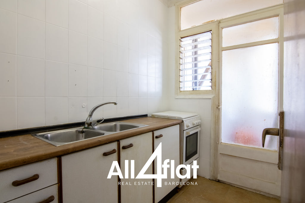 C/ Tres d'Abril - Ref: 003695