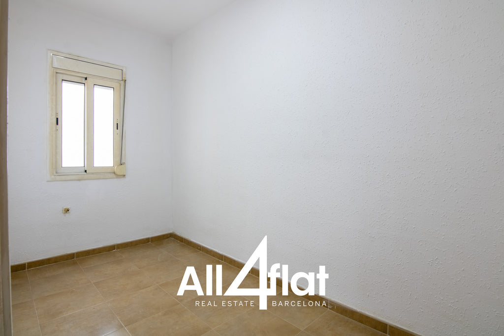 C/ Tres d'Abril - Ref: 003695