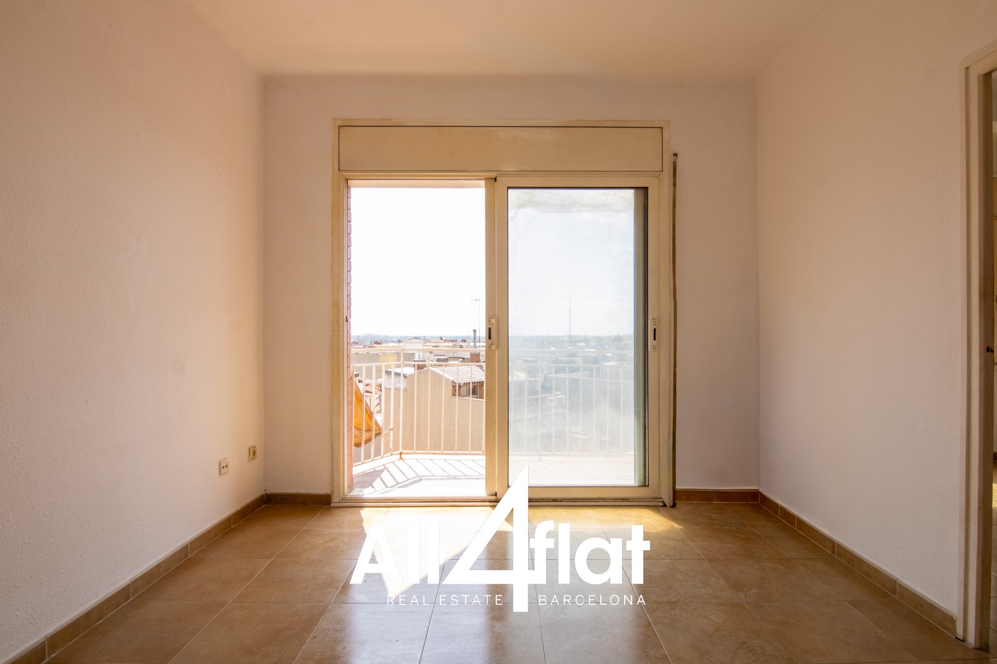 C/ Tres d'Abril - Ref: 003695