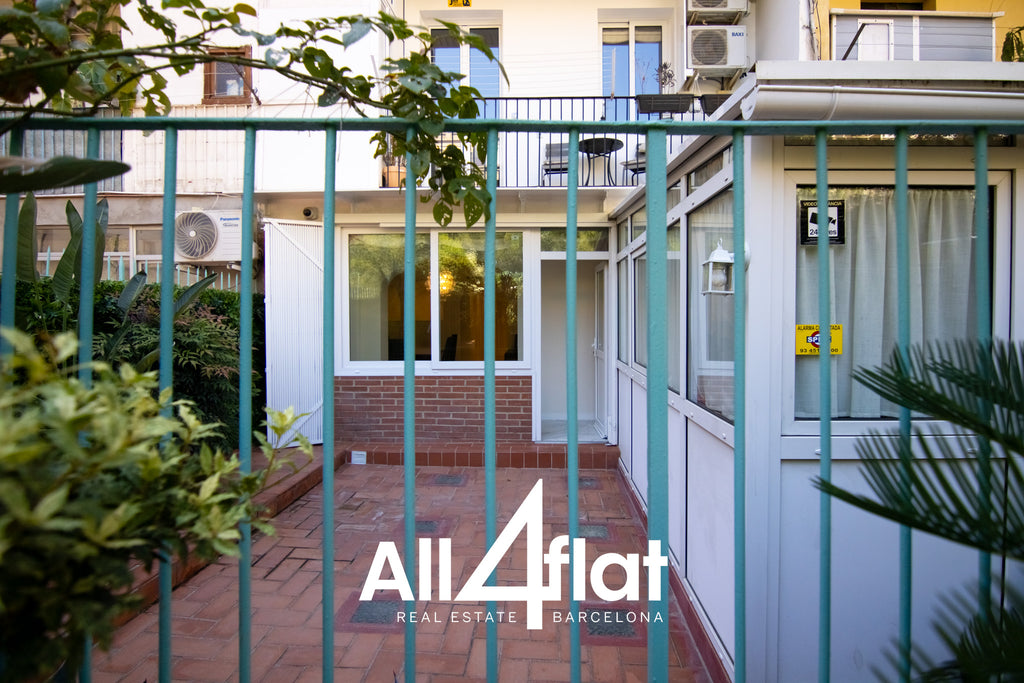 C/ Villarroel - Ref: 003704