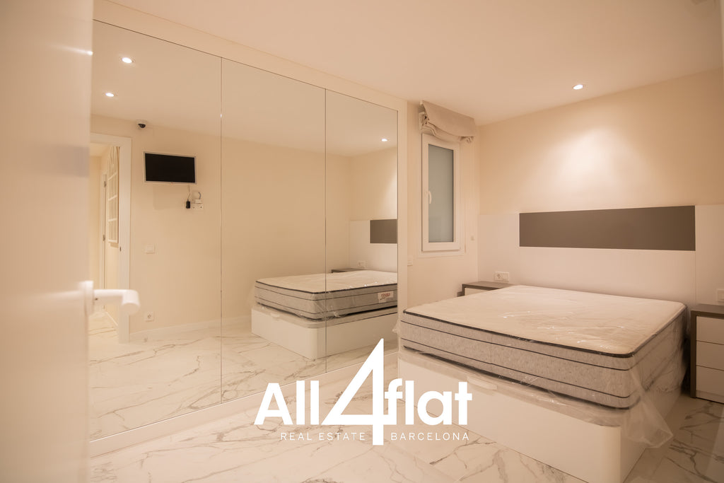 C/ Villarroel - Ref: 003704