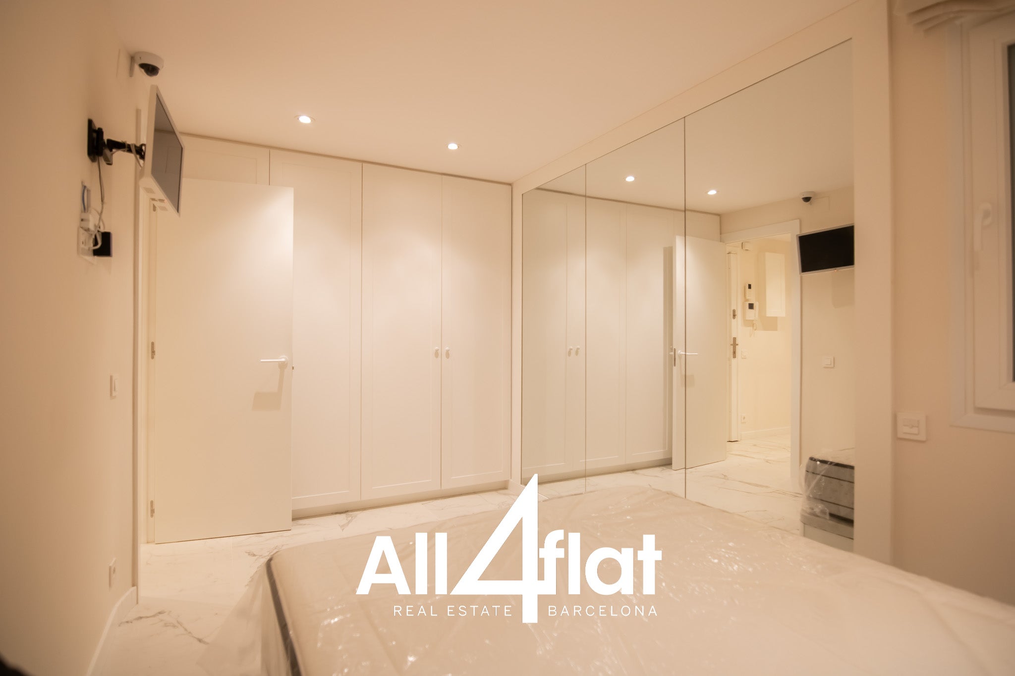 C/ Villarroel - Ref: 003704