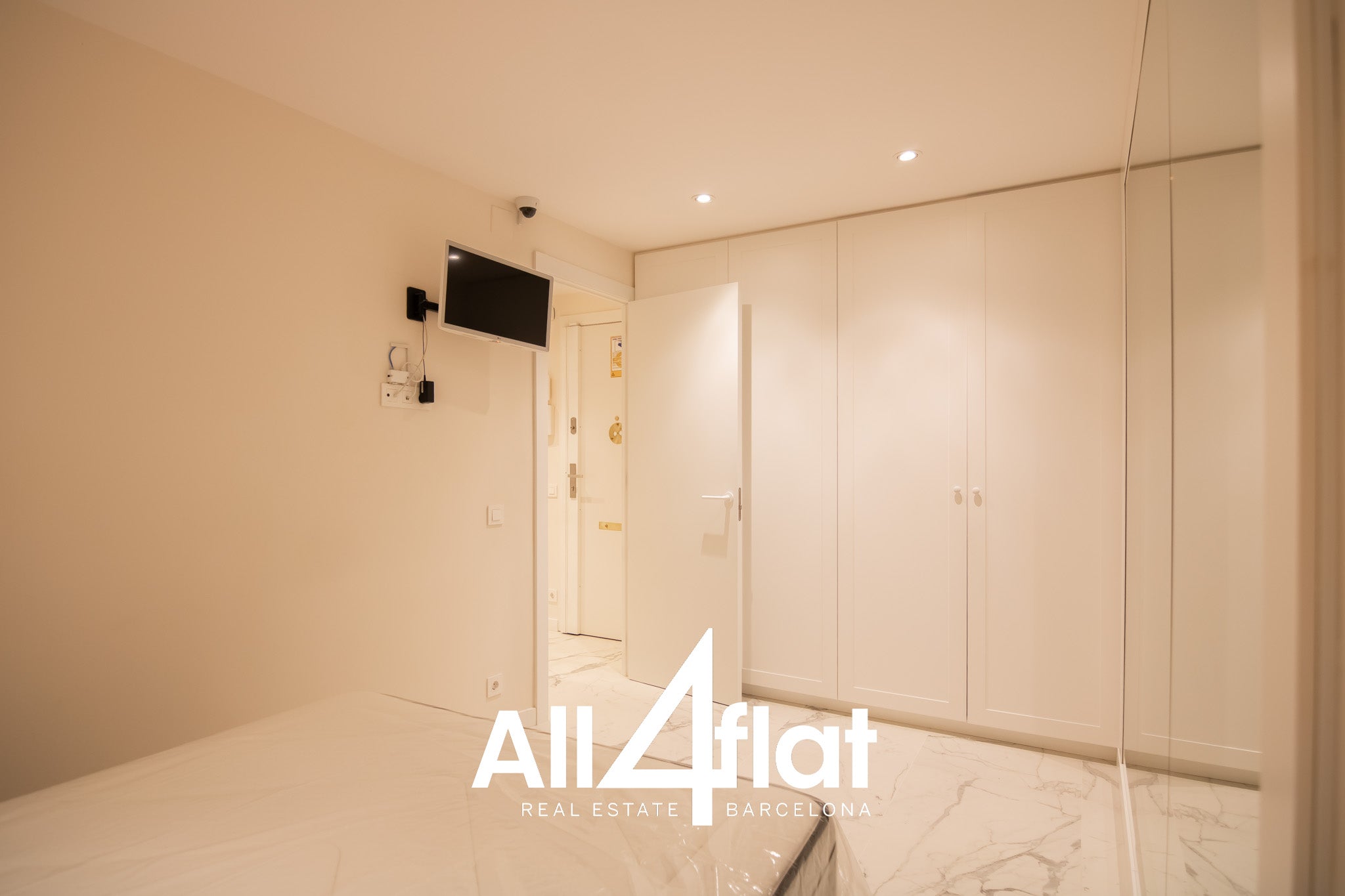 C/ Villarroel - Ref: 003704