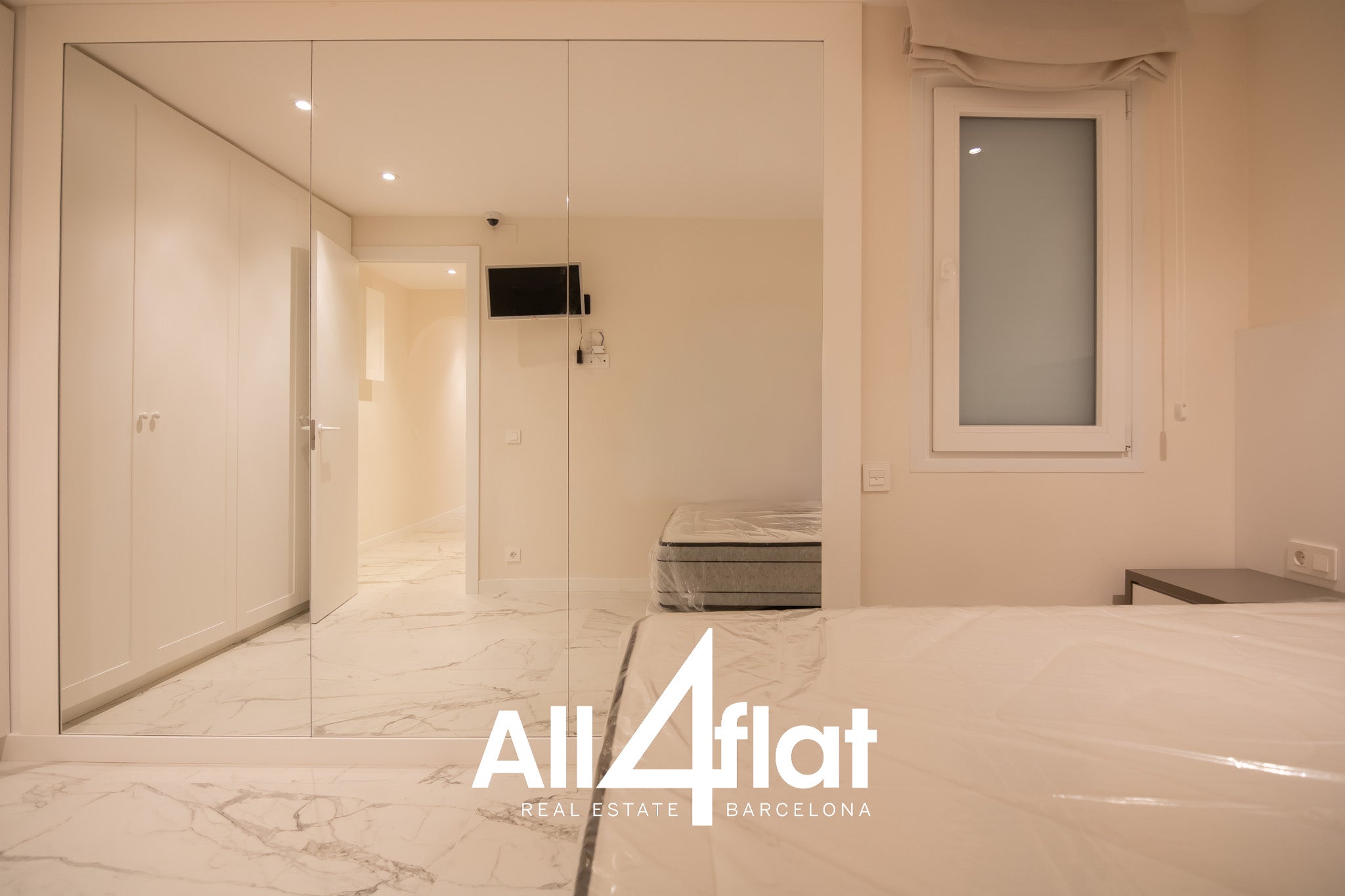 C/ Villarroel - Ref: 003704