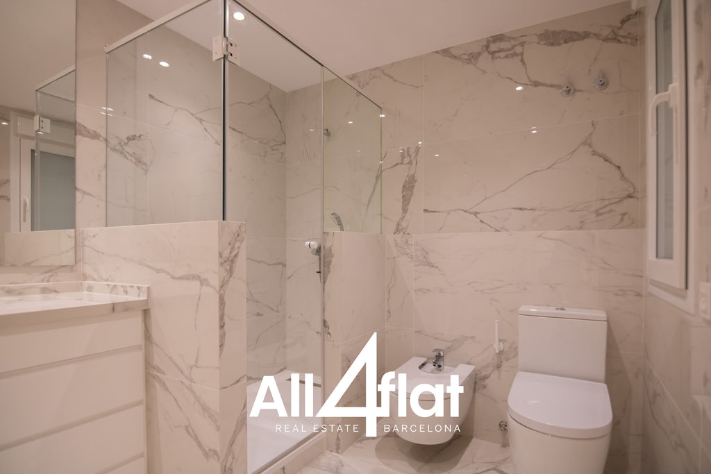 C/ Villarroel - Ref: 003704