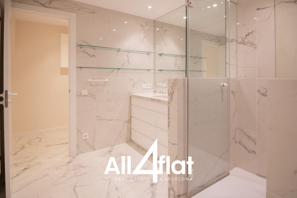 C/ Villarroel - Ref: 003704