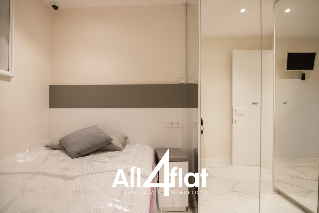 C/ Villarroel - Ref: 003704