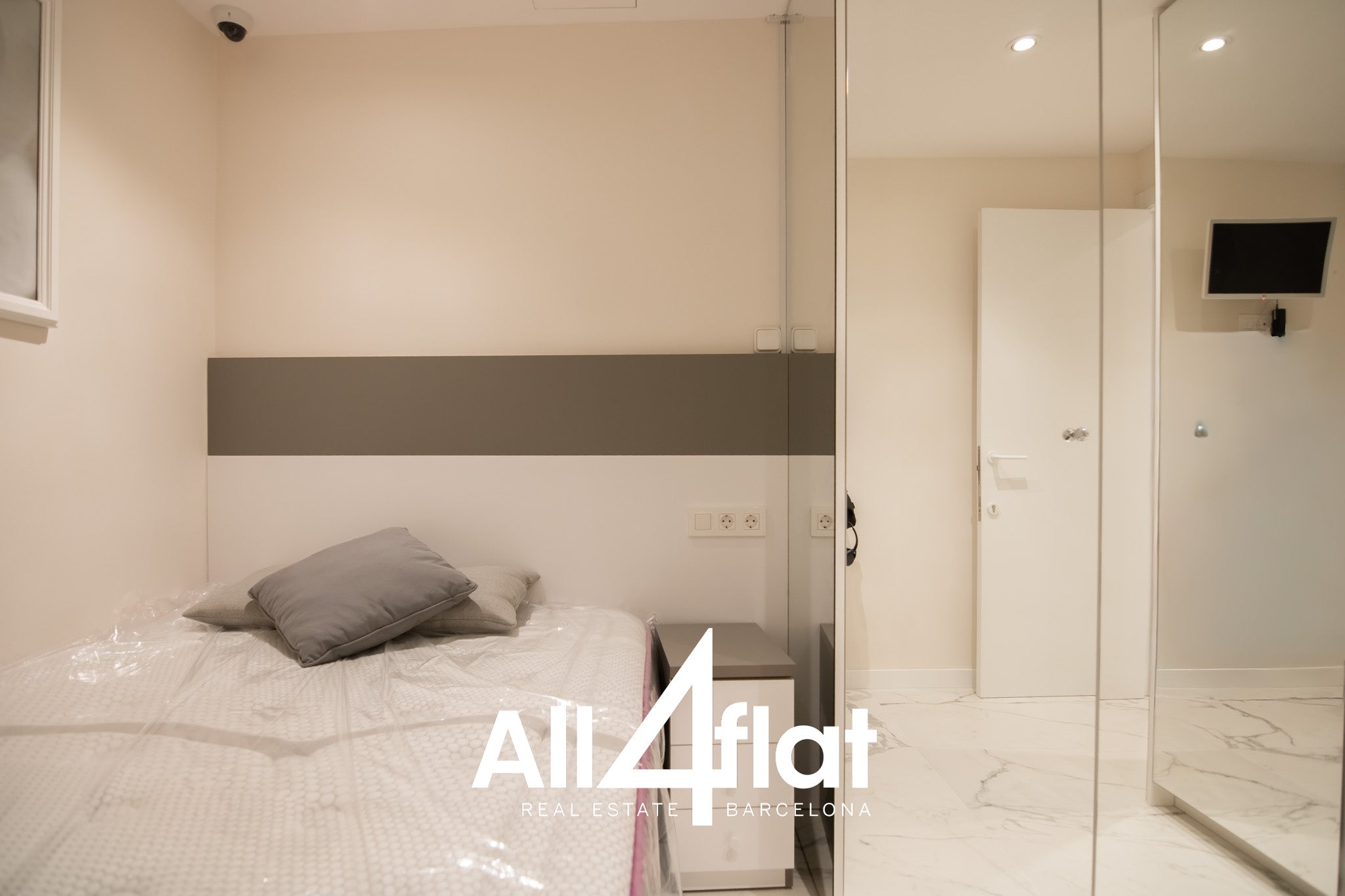 C/ Villarroel - Ref: 003704