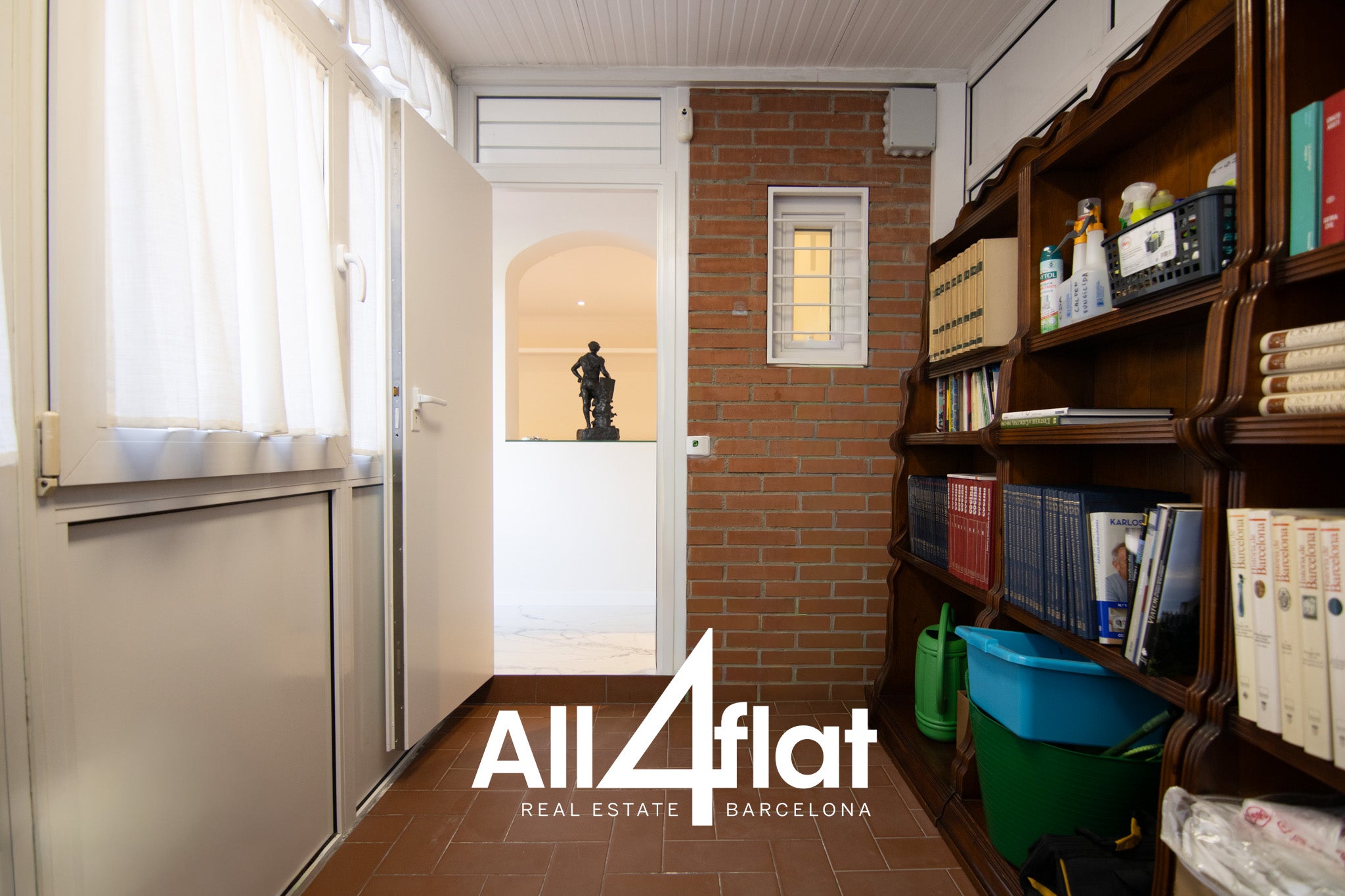 C/ Villarroel - Ref: 003704