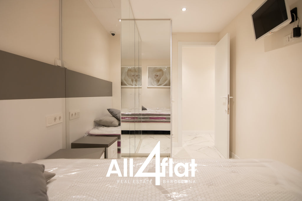 C/ Villarroel - Ref: 003704