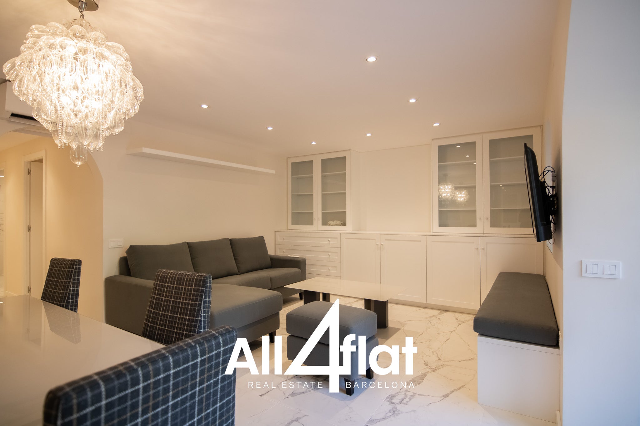 C/ Villarroel - Ref: 003704