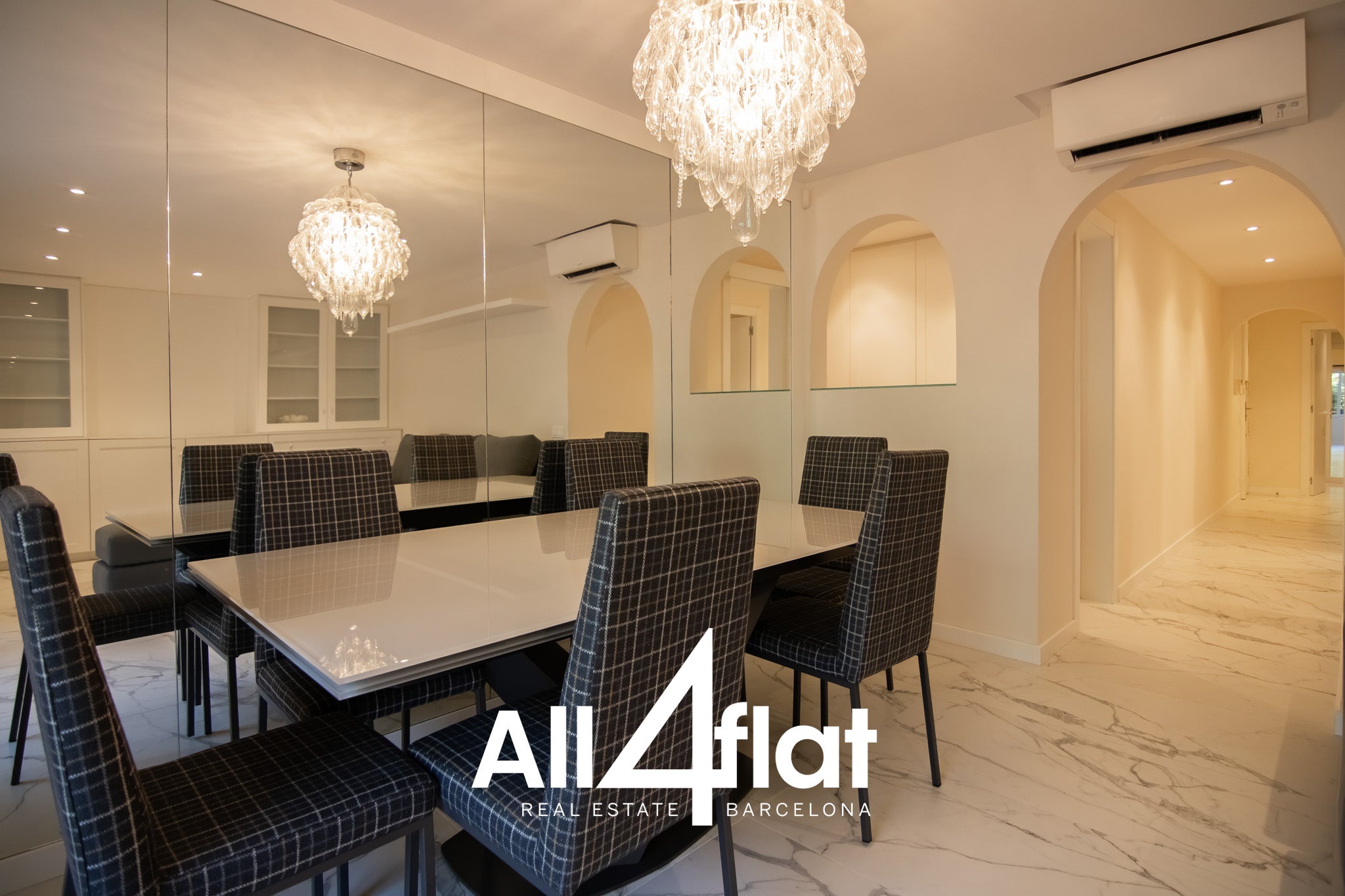 C/ Villarroel - Ref: 003704