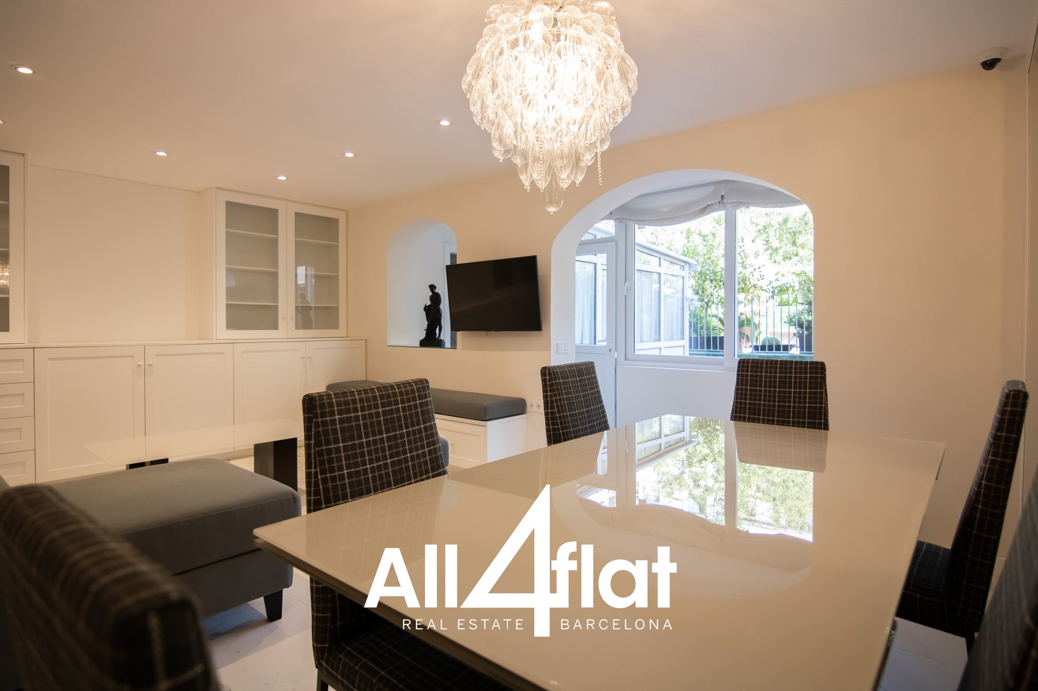 C/ Villarroel - Ref: 003704