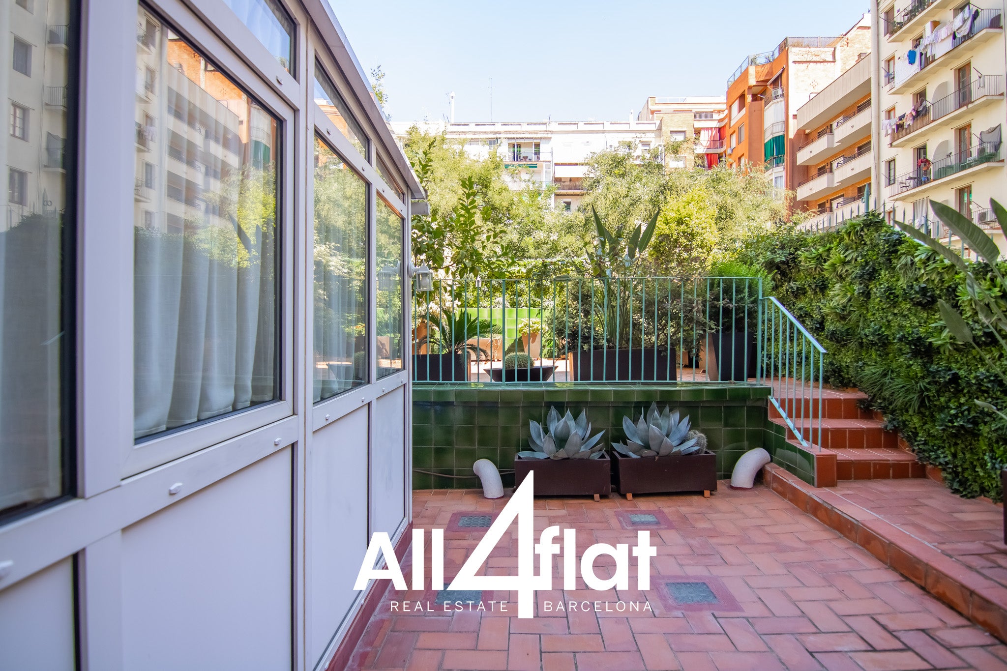 C/ Villarroel - Ref: 003704