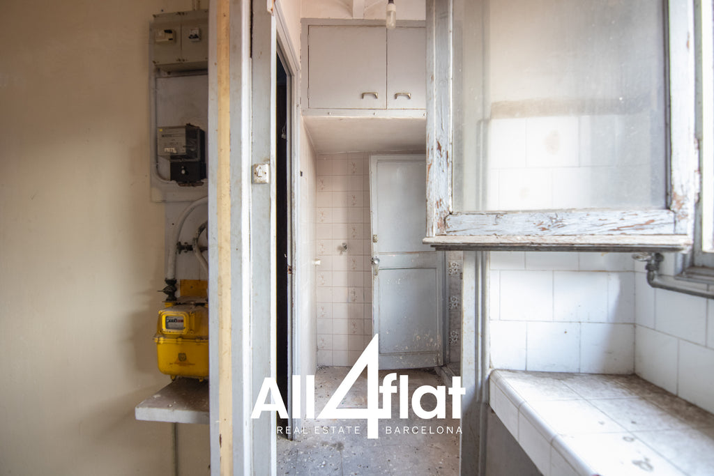 Rue Sant Antoni Abat - Réf : 003707