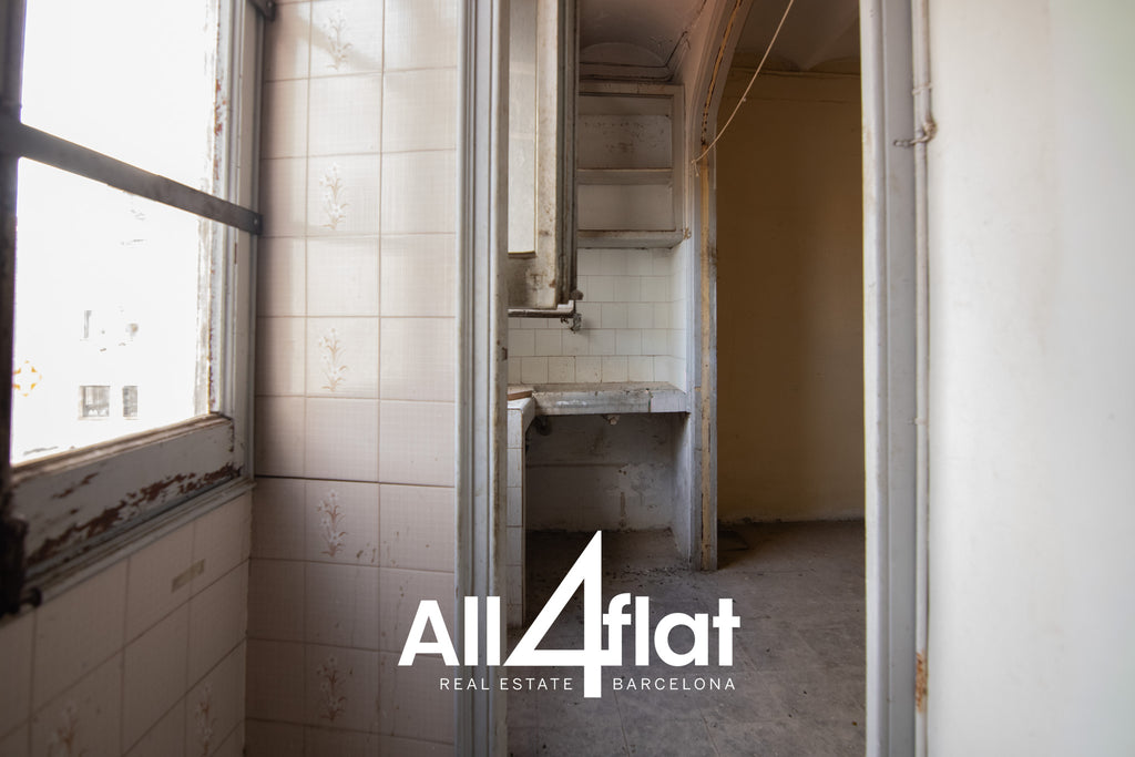 Rue Sant Antoni Abat - Réf : 003707