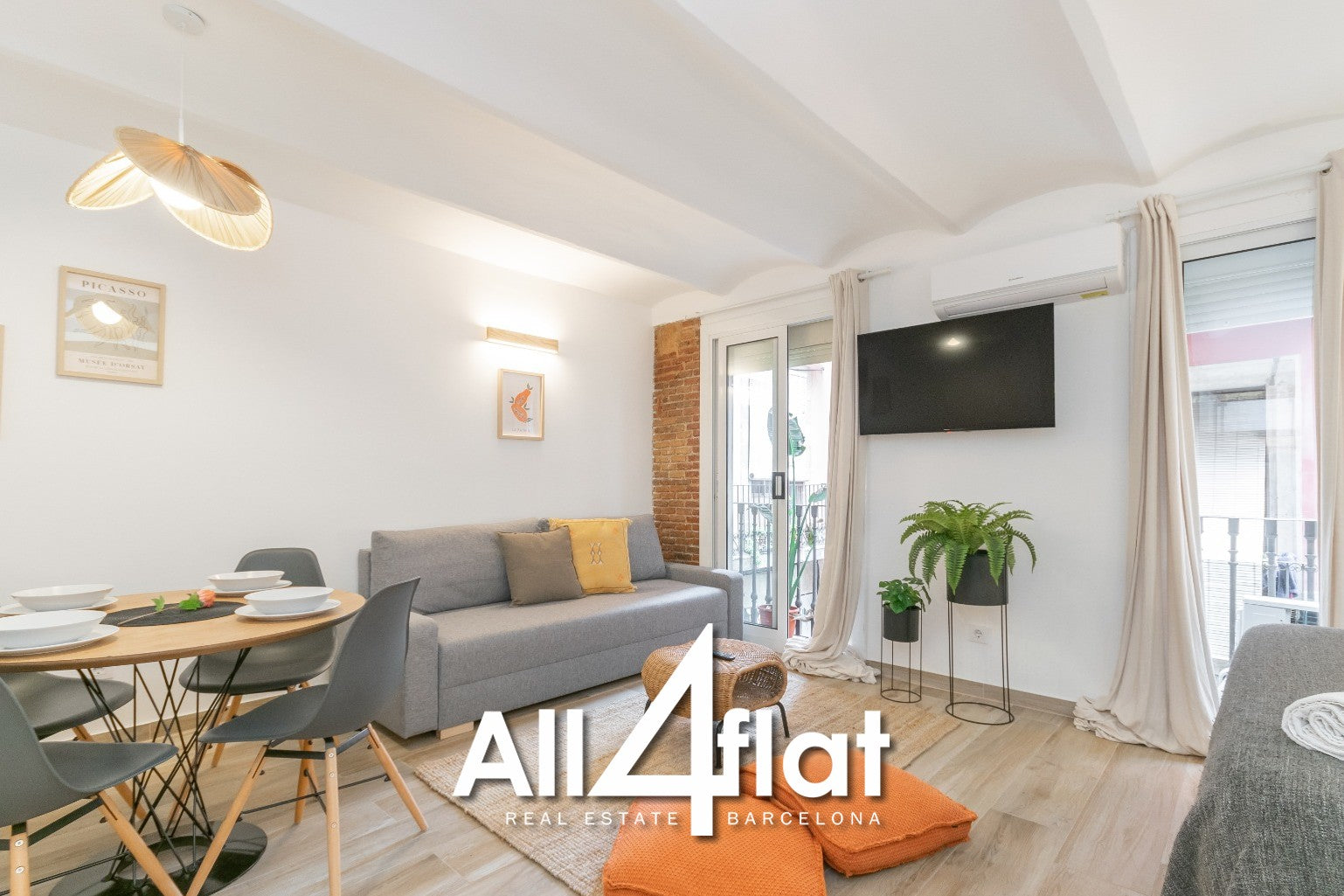 C/ Carretes - Réf : 003640